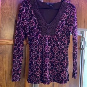 Womens long sleeve shirt.